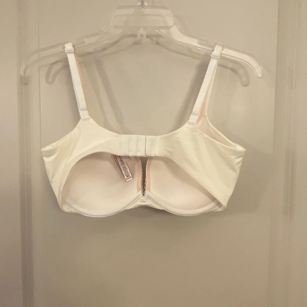 Victoria’s Secret bra, body by Victoria push-up bra size 34DD - Picture 5 of 9